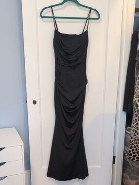 Elegant Black Ruched Spaghetti-Strap Maxi Dress